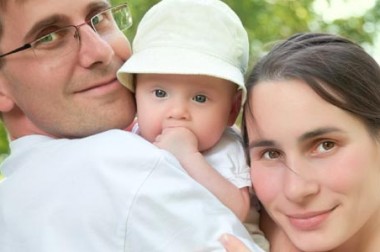 Partager l’évolution du langage et tous les progrès de bébé avec votre famille
